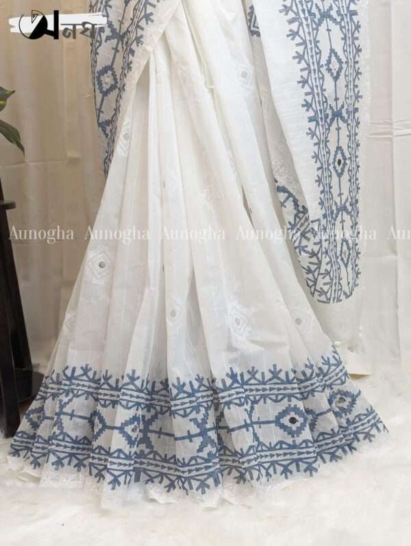 white-bloom-block-saree-aunogha-bd